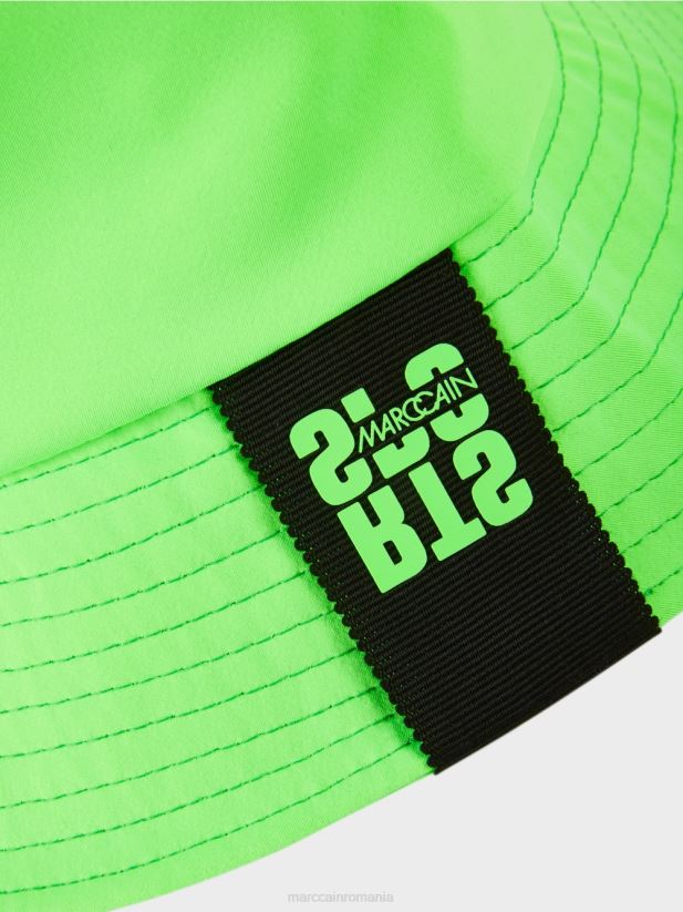 pălărie de culoare fluor Marc Cain verde strălucitor șocant accesorii 4826HH1697