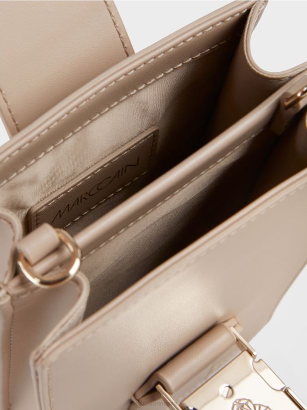 geantă crossbody în format longitudinal Marc Cain nisip albit accesorii 4826HH1493