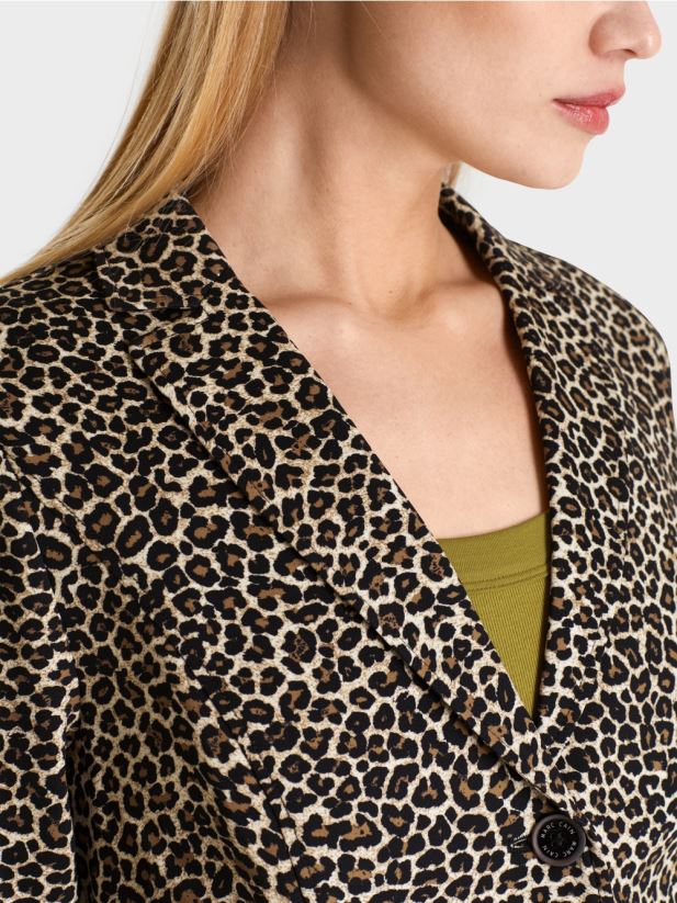 blazer cu imprimeu leu Marc Cain cremă pudră îmbrăcăminte 4826HH197