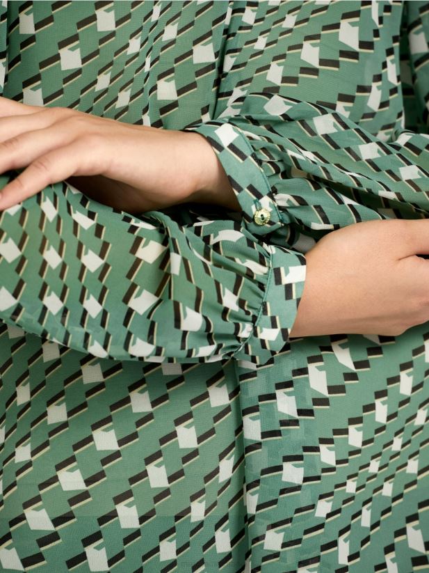 bluză într-un model geometric Marc Cain mușchi verde îmbrăcăminte 4826HH1000