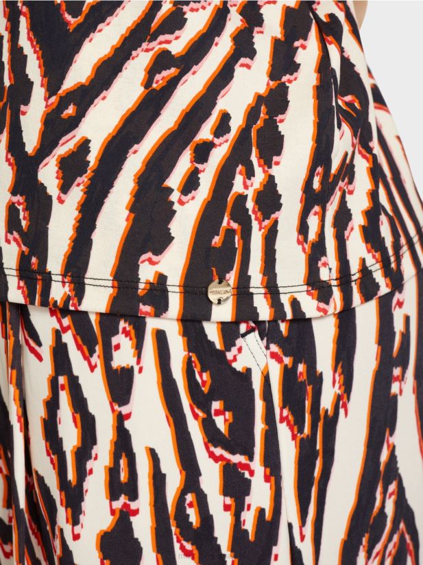 top scurt cu modele mixte Marc Cain rosu intens îmbrăcăminte 4826HH1367