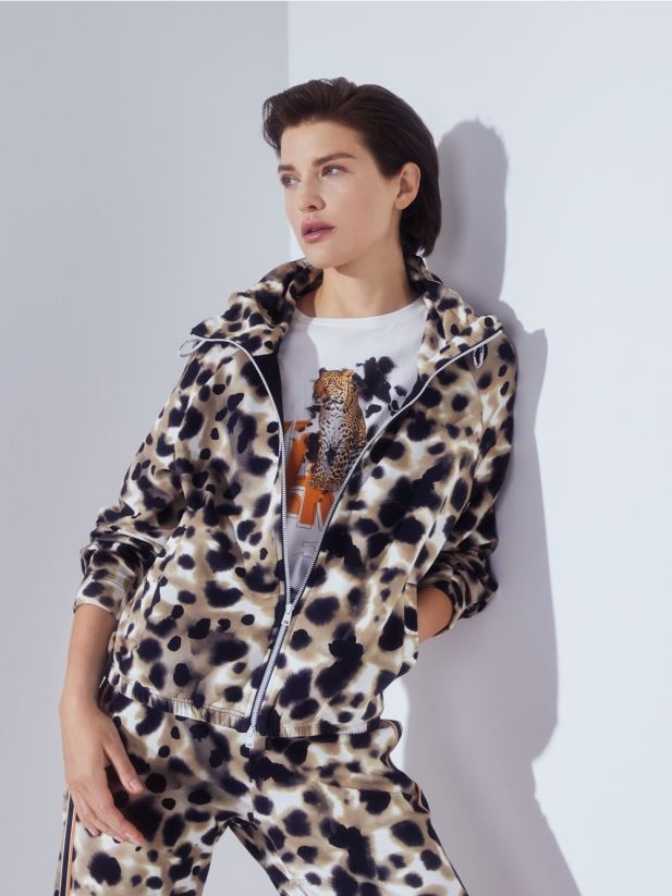 tricou cu imprimeu leopard și litere Marc Cain aproape alb îmbrăcăminte 4826HH1431