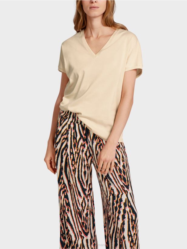 tricou simplu cu decolteu în V Marc Cain cremă îmbrăcăminte 4826HH1374