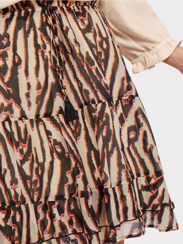 fusta scurta cu volan din crep de vascoza Marc Cain rosu intens îmbrăcăminte 4826HH477