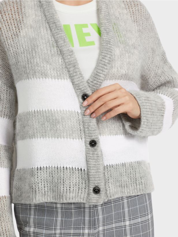 V-cardigan „tricotat în germania” Marc Cain gri argintiu îmbrăcăminte 4826HH327