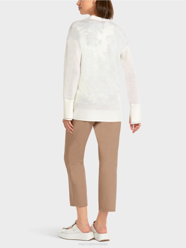 cardigan într-un tricot super fin Marc Cain aproape alb îmbrăcăminte 4826HH404