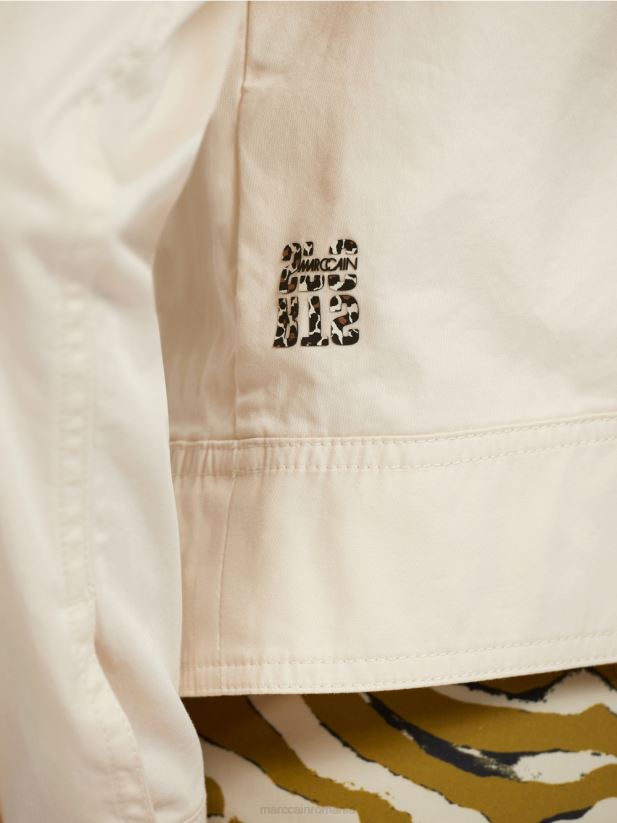 geaca „regândiți împreună”. Marc Cain cremă pudră îmbrăcăminte 4826HH401