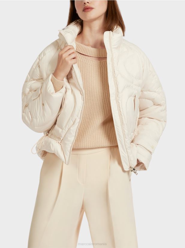 geacă matlasată „regândește împreună”. Marc Cain cremă îmbrăcăminte 4826HH294