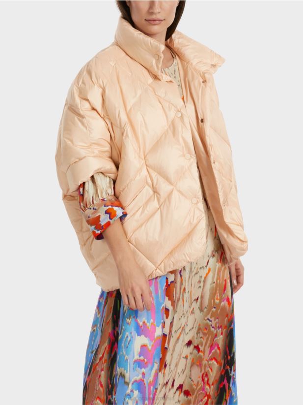 haină în formă de vestă în formă de ou Marc Cain crema inchisa îmbrăcăminte 4826HH255