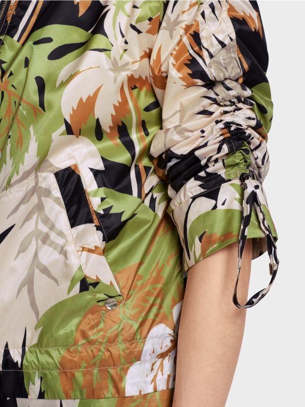 jachetă de exterior „regândește împreună”. Marc Cain verde oliv intens îmbrăcăminte 4826HH272