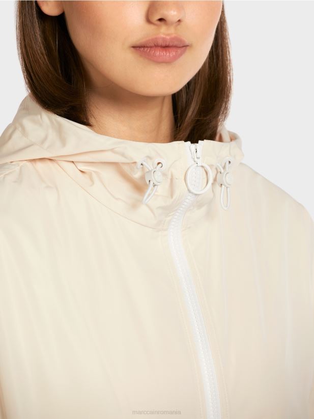 jachetă de exterior ușoară cu glugă Marc Cain cremă pudră îmbrăcăminte 4826HH278