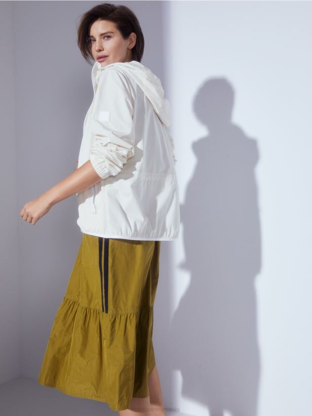 jachetă de exterior ușoară cu glugă Marc Cain cremă pudră îmbrăcăminte 4826HH278