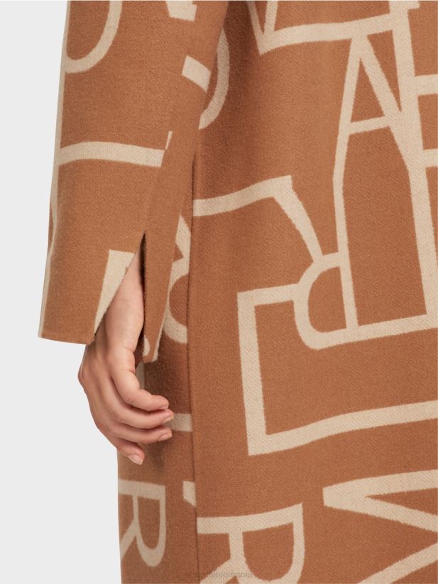 palton cu inscripții mc stilizate Marc Cain cămilă îmbrăcăminte 4826HH291
