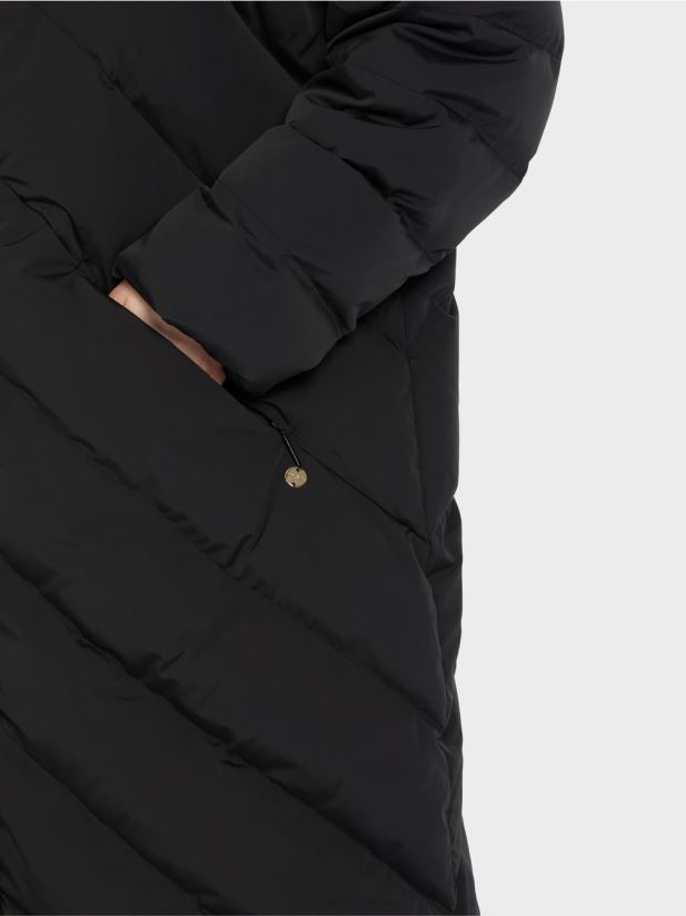 palton matlasat cu umplutură din puf Marc Cain negru îmbrăcăminte 4826HH230