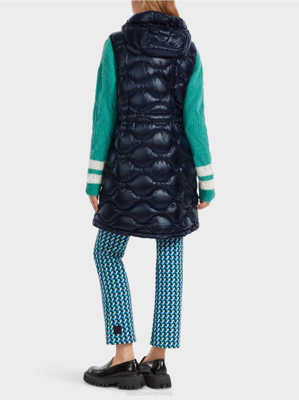 vestă matlasată lungă „rethink together”. Marc Cain albastru miezul nopții îmbrăcăminte 4826HH225