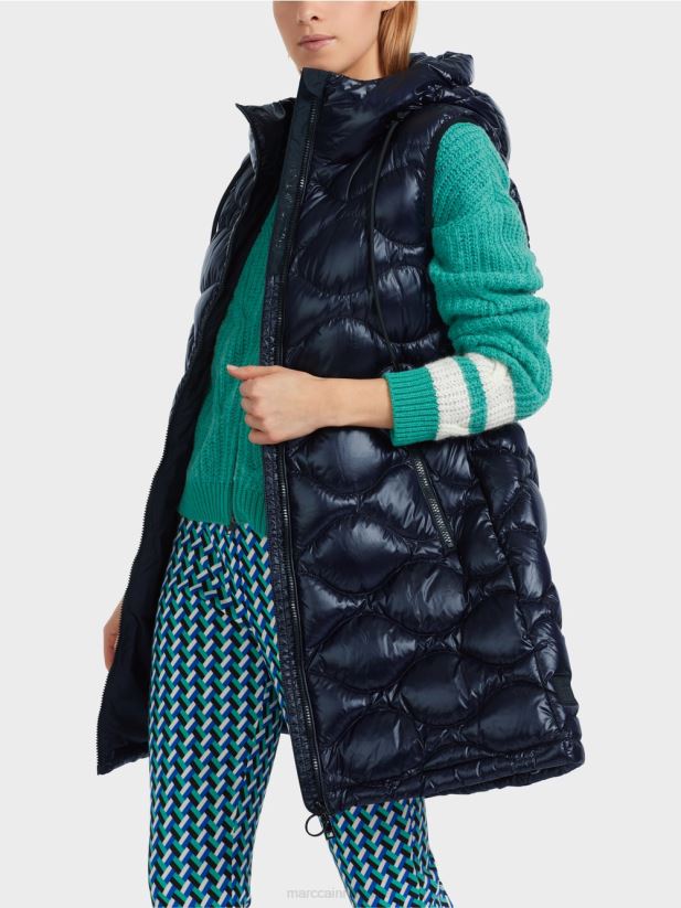 vestă matlasată lungă „rethink together”. Marc Cain albastru miezul nopții îmbrăcăminte 4826HH225