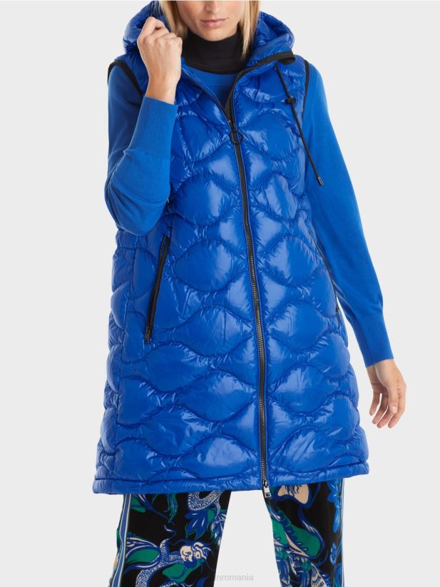 vestă matlasată lungă „rethink together”. Marc Cain albastru regal strălucitor îmbrăcăminte 4826HH219