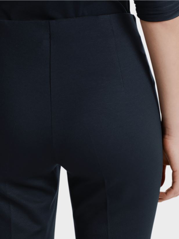 Pantaloni 7/8 din jerseu fin Marc Cain albastru miezul nopții îmbrăcăminte 4826HH743