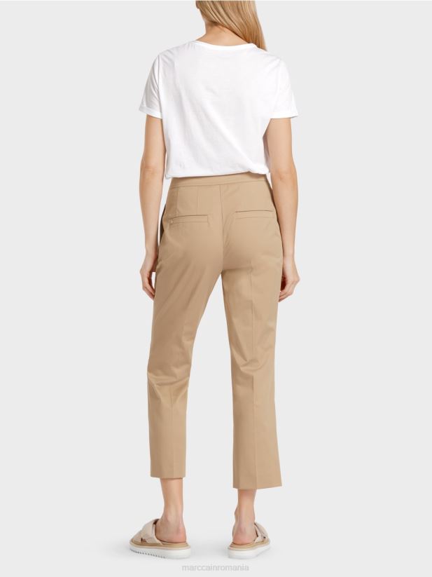 pantaloni în stil chino Marc Cain nisip adânc îmbrăcăminte 4826HH635
