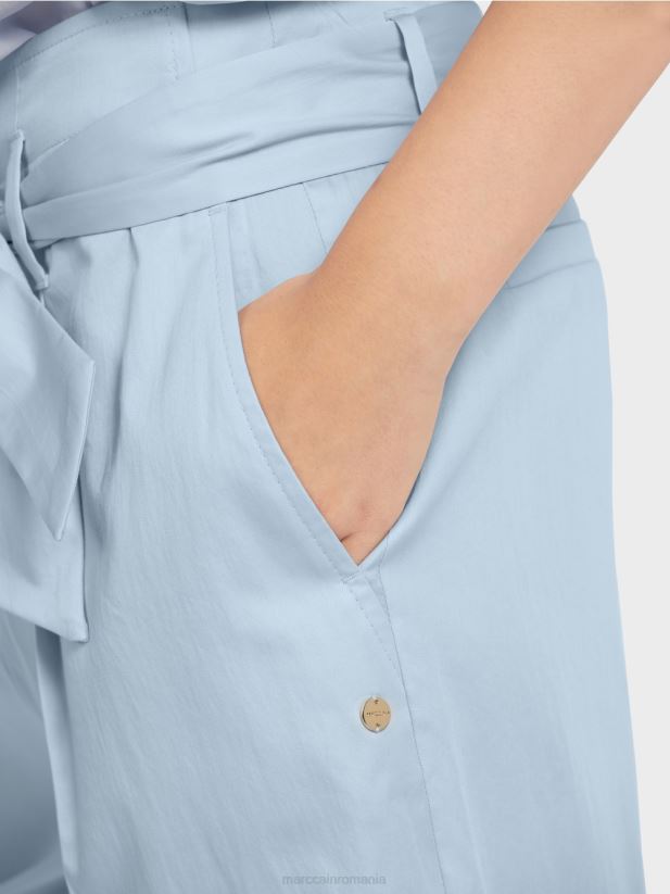 pantaloni în stil paperbag Marc Cain albastru pudra deschis îmbrăcăminte 4826HH691
