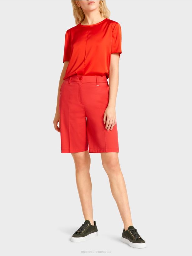 pantaloni scurți finike într-o potrivire feminină Marc Cain Rosu ca focul îmbrăcăminte 4826HH670