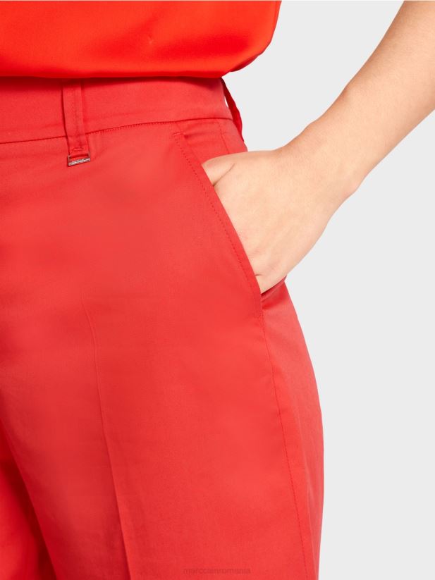 pantaloni scurți finike într-o potrivire feminină Marc Cain Rosu ca focul îmbrăcăminte 4826HH670