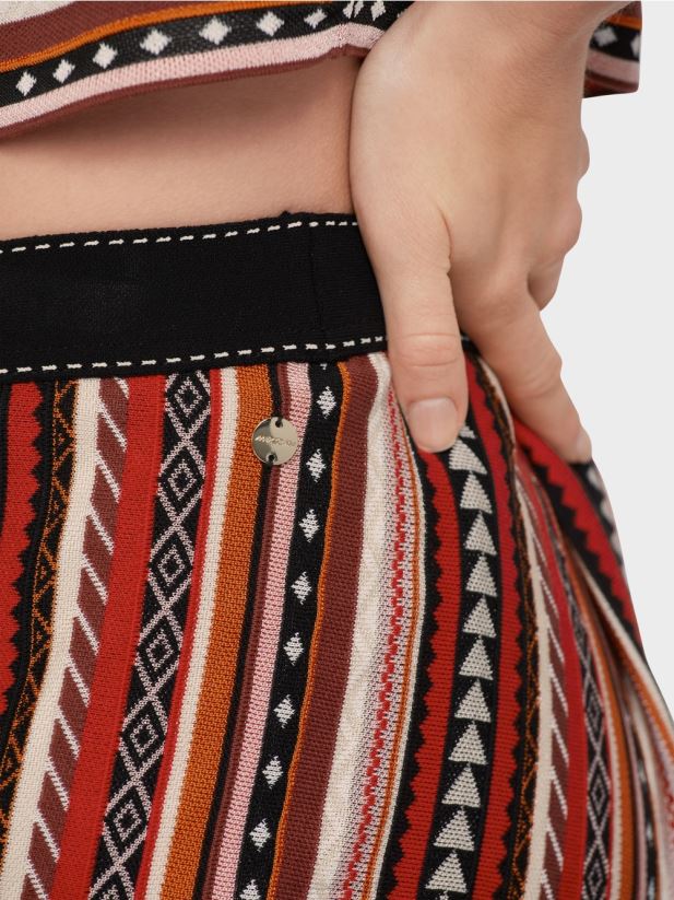 pantaloni \"tricotati in germania\" Marc Cain rosu intens îmbrăcăminte 4826HH605