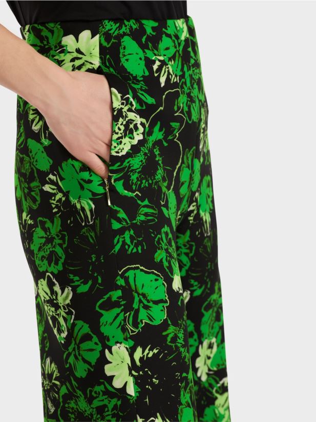 pantaloni welkom cu design floral Marc Cain verde măr închis îmbrăcăminte 4826HH527