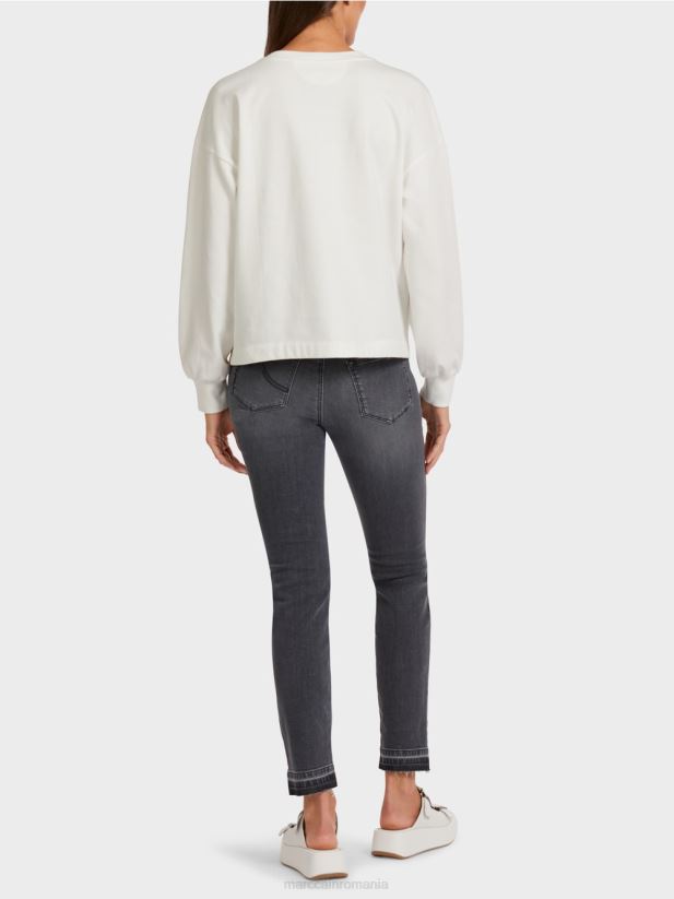 hanorac supradimensionat cu elemente 3d Marc Cain aproape alb îmbrăcăminte 4826HH1228