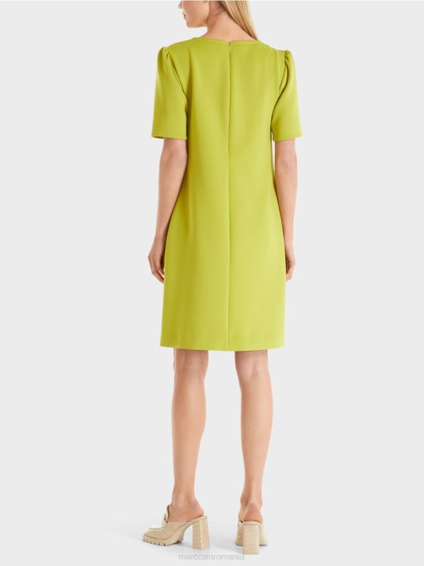 rochie cu umăr accentuat Marc Cain verde măsliniu strălucitor îmbrăcăminte 4826HH40