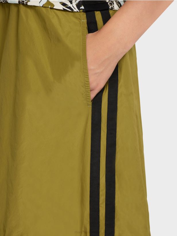 rochie etajată cu stil și amestec de materiale Marc Cain luminator moale îmbrăcăminte 4826HH113