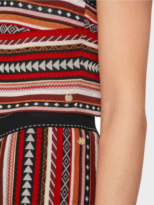 bustiera \"tricotata in germania\" Marc Cain rosu intens îmbrăcăminte 4826HH1134