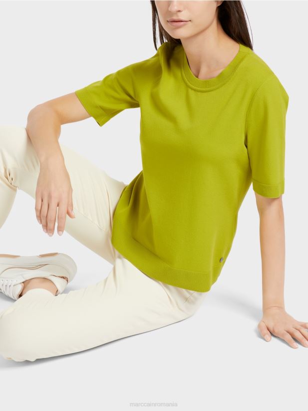 pulover cu mâneci scurte „rethink together”. Marc Cain verde măsliniu strălucitor îmbrăcăminte 4826HH1073