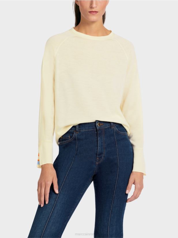 pulover din tricot cu crapatură contrastantă la mânecă Marc Cain cremă pudră îmbrăcăminte 4826HH1203