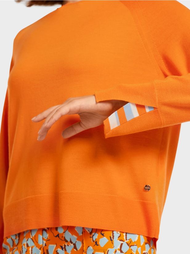 pulover din tricot cu crapatură contrastantă la mânecă Marc Cain portocaliu limpede îmbrăcăminte 4826HH1209