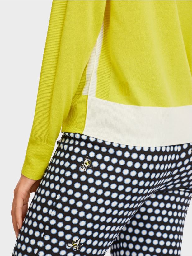 pulover într-un amestec de materiale luxos Marc Cain sulf verde îmbrăcăminte 4826HH1188