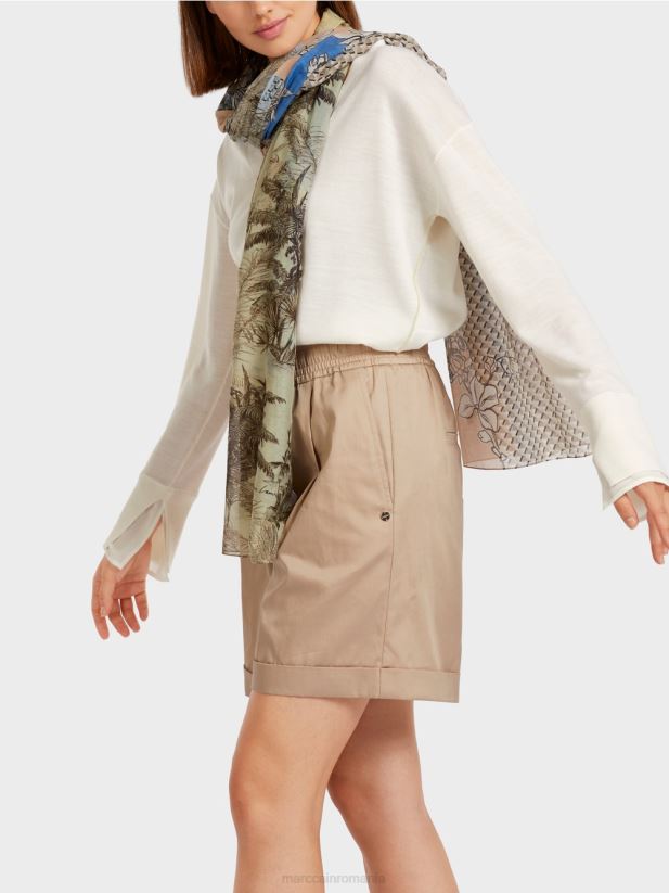 pulover tricotat delicat cu decolteu în V Marc Cain aproape alb îmbrăcăminte 4826HH1158